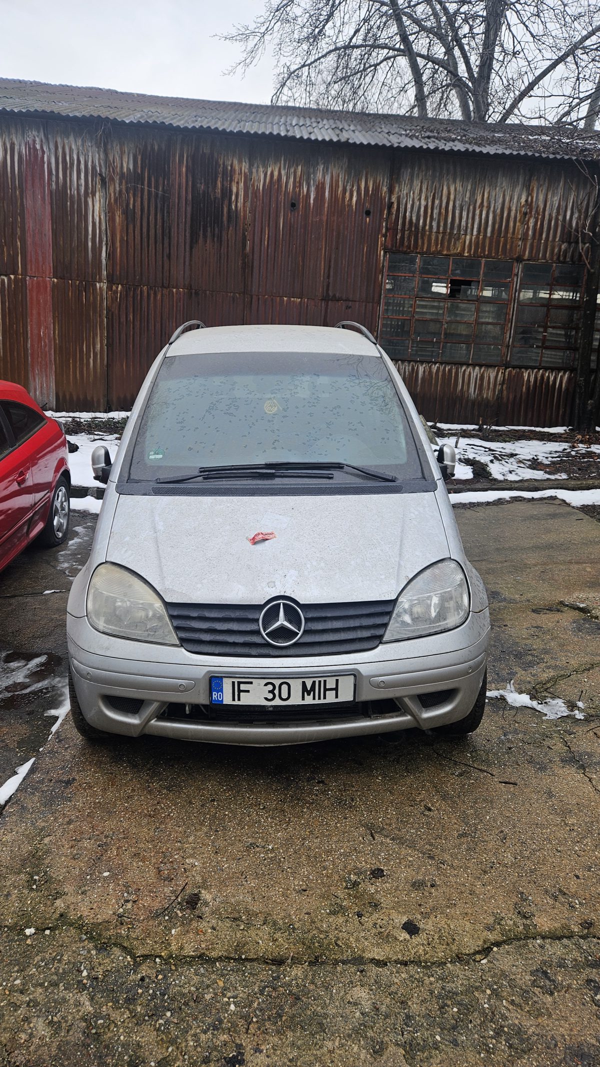 Autoturism marca Mercedes-Benz model VANEO culoare Gri 1