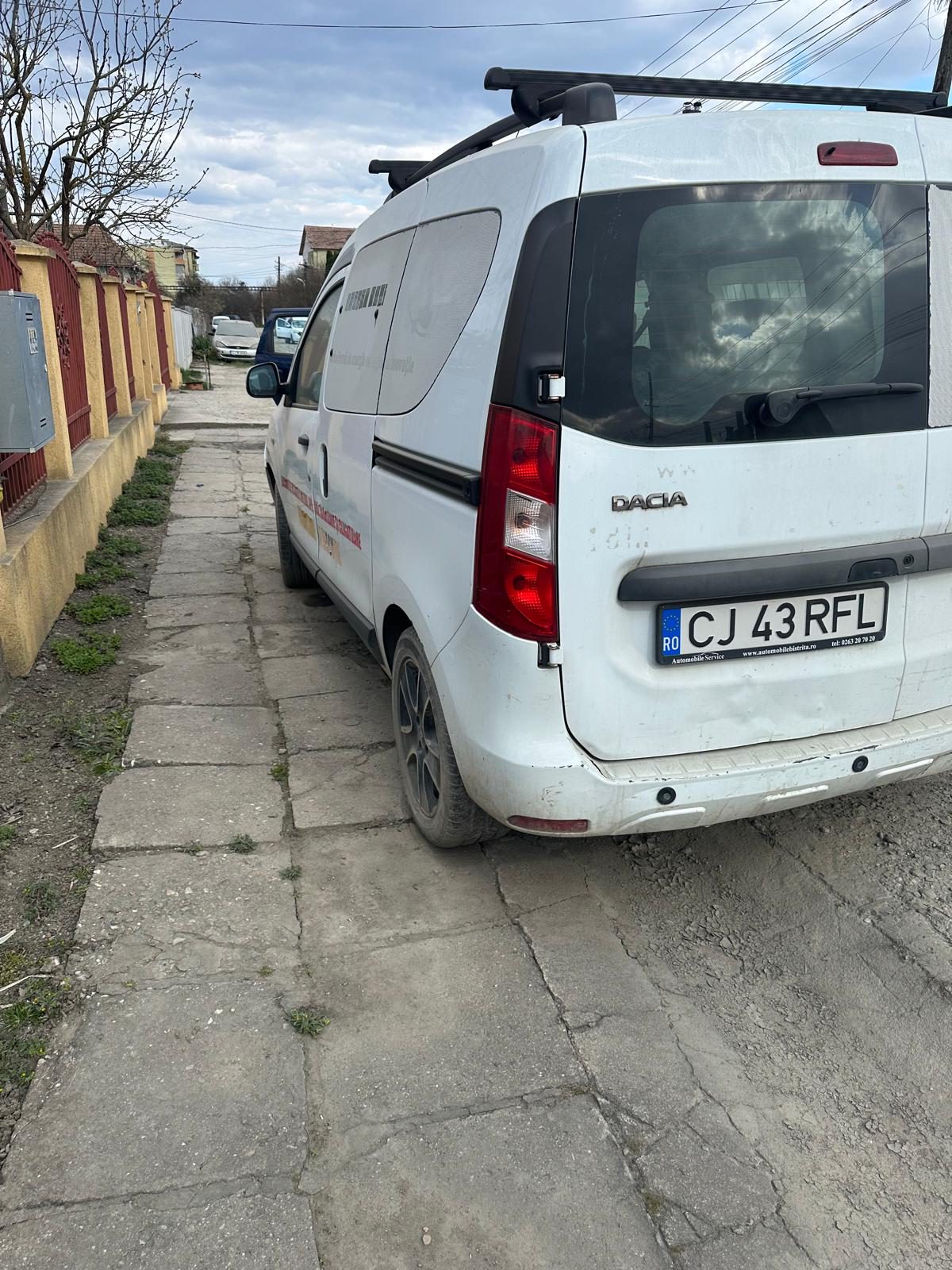 Autoturism marca Dacia model Dokker culoare Alb 1