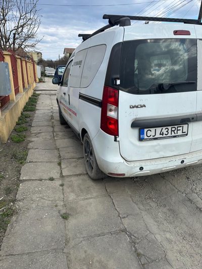 Autoturism marca Dacia model Dokker culoare Alb