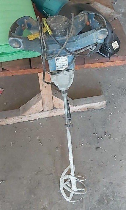 Amestecator manual 1400W doua viteze Dexter 1