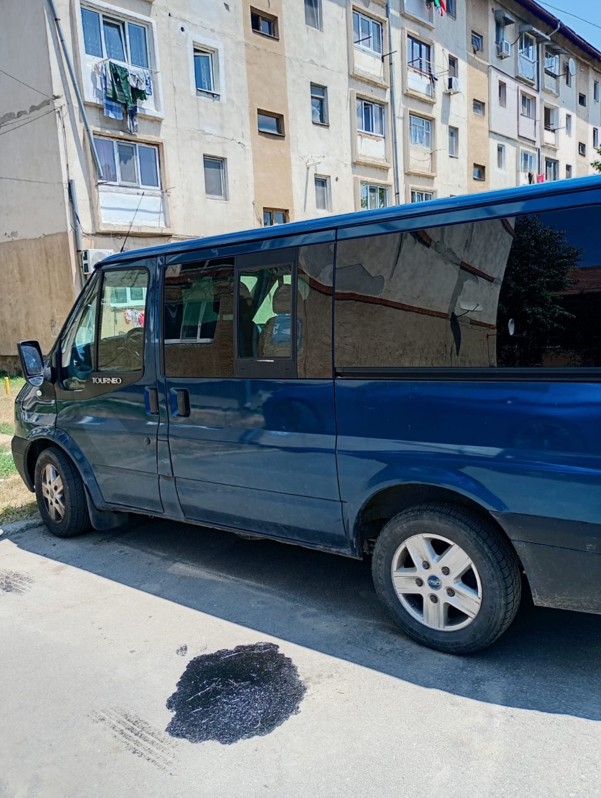 Autoturism marca Ford model TRANSIT culoare Albastru metalizat 1