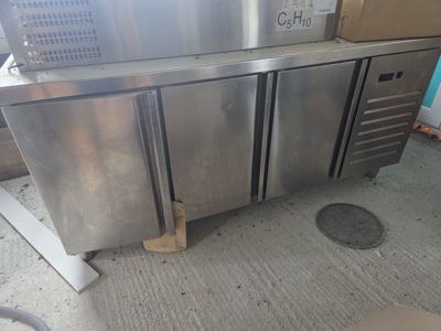 MPRO GFC3100 masa de congelare profesionala cu 3 usi