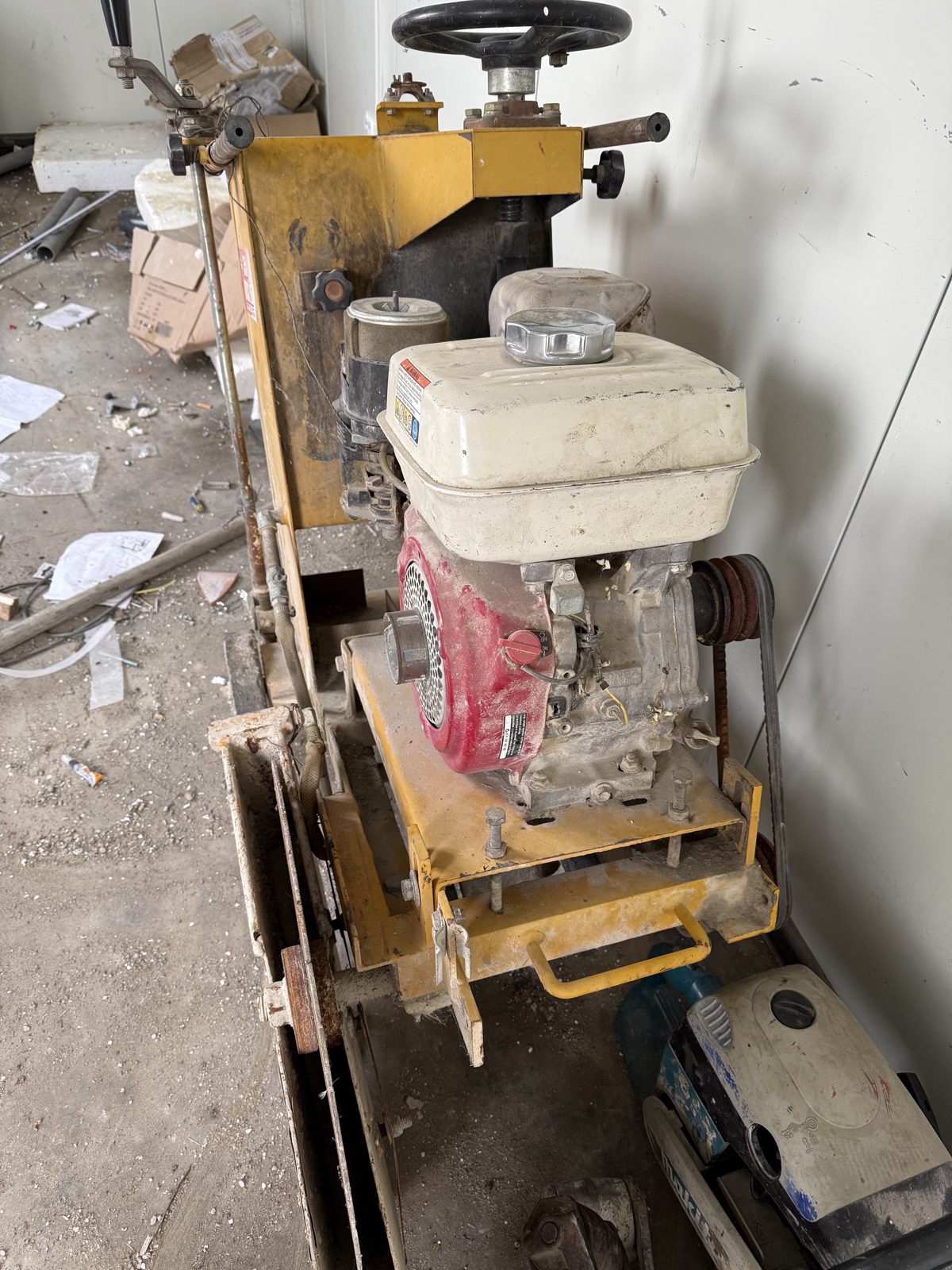 MAŞINĂ TĂIAT ASFALT MTBA 450 1