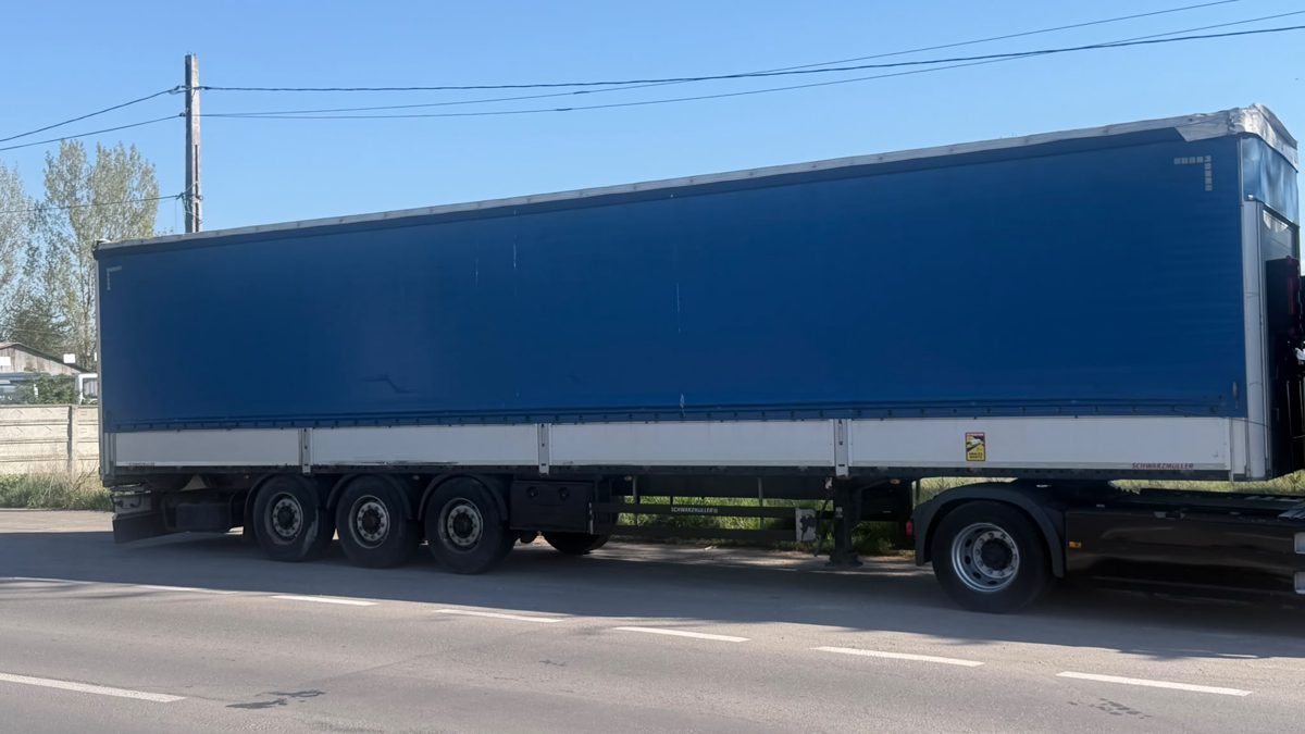 Remorca camioane marca Schwarzmuller S1 model SEMIREMORCA O4 culoare Gri+ALBASTRU 1