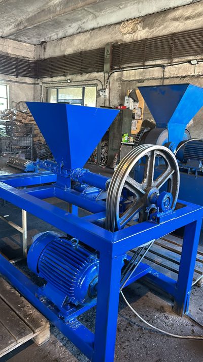 Presă brichete tip PINIKAY, 15 KW