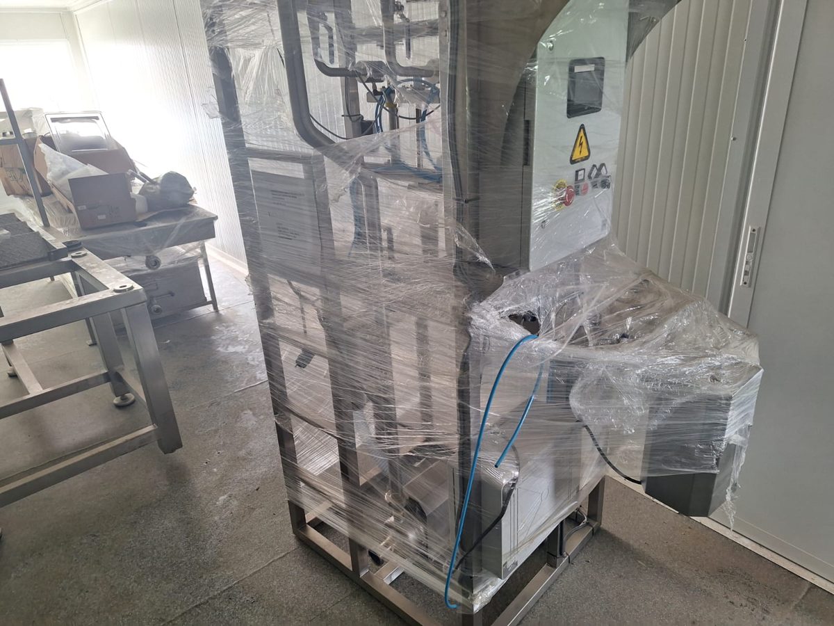 sistem semiautomat de ambalare la pet 1