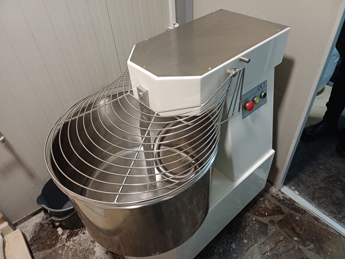 Malaxor aluat cu spirală 48l 1
