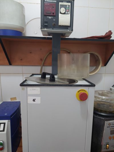 APARAT DE LUSTRUIT
