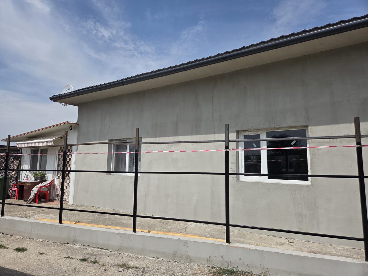 Casa/Vila - teren intravilan 1