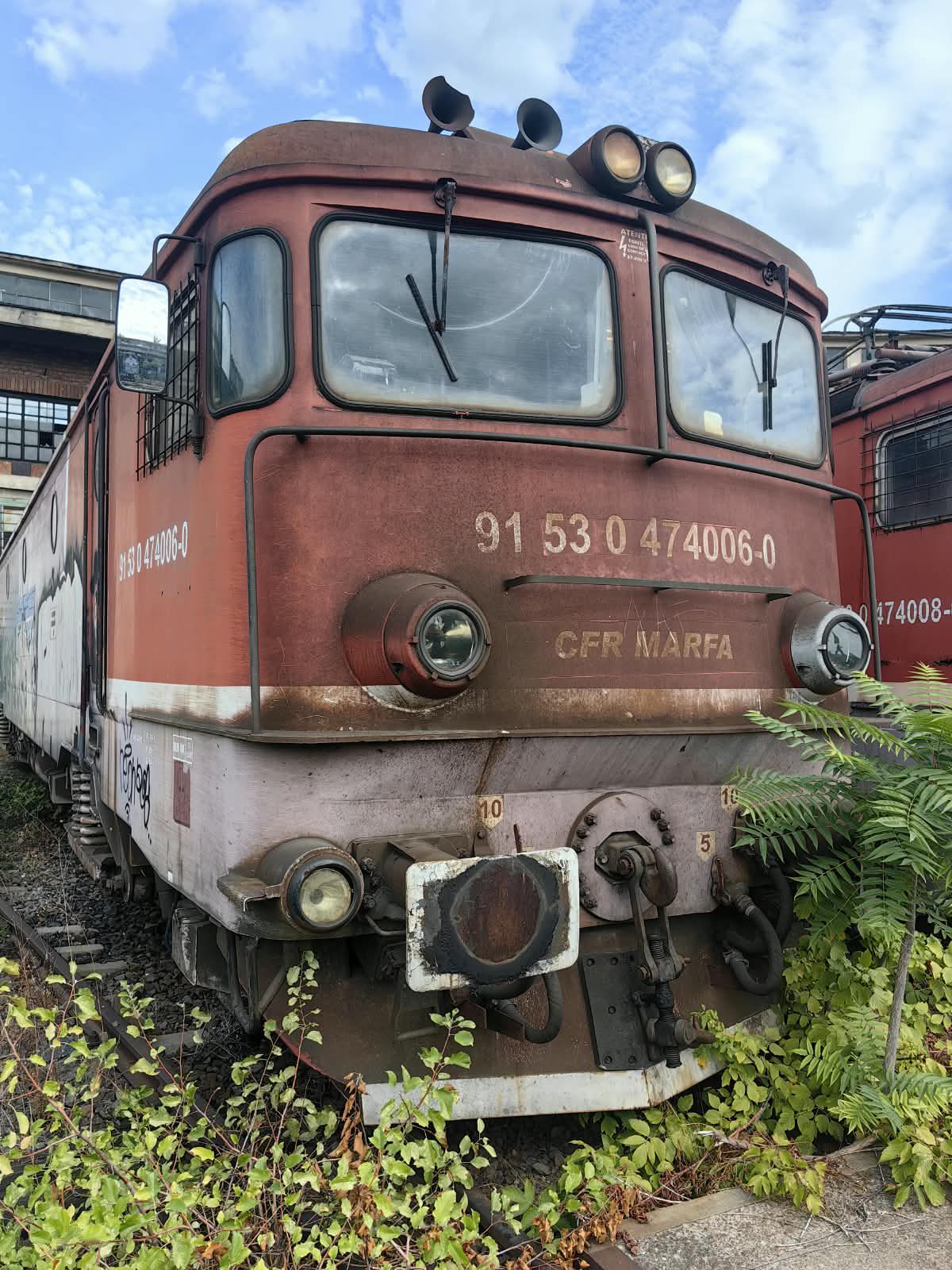 Locomotiva 91530474006-0 - Locomotiva LE 6600 KW (01.01.1983) 1