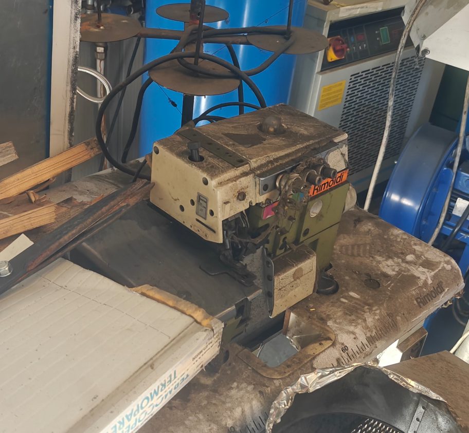MASINA DE SCAMOSAT CU ASPIRATOR -265 1