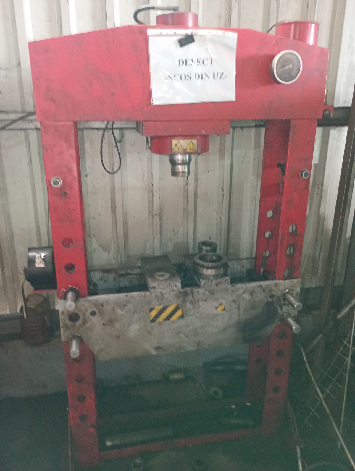 PRESA 100T 1