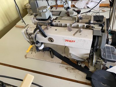 MASINA DE CUSUT CU PULLER PFAFF