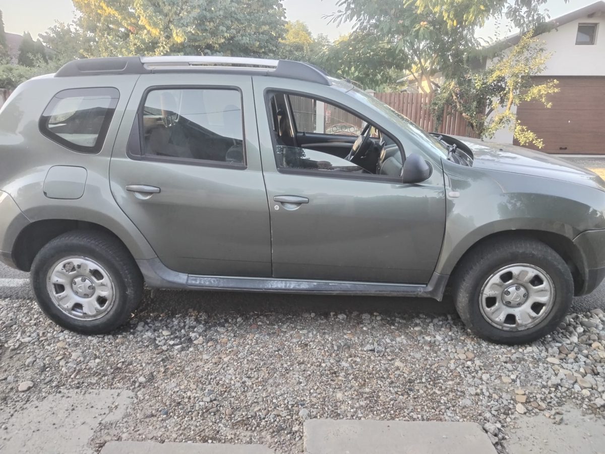 Autoturism marca Dacia model Duster 1