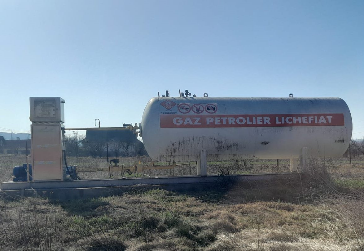 Instalatie monobloc tip SKID de distributie GPL la autovehicule 1
