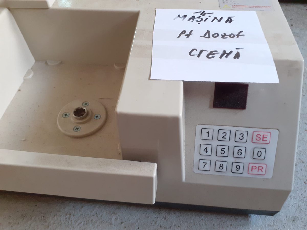 MASINA PENTRU DOZAT CREMA 1