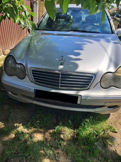 Autoturism marca Mercedes-Benz model C200 CDI 203