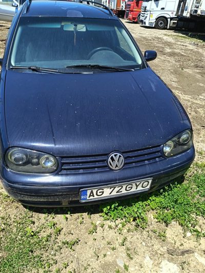 Autoturism marca Volkswagen model Golf Variant
