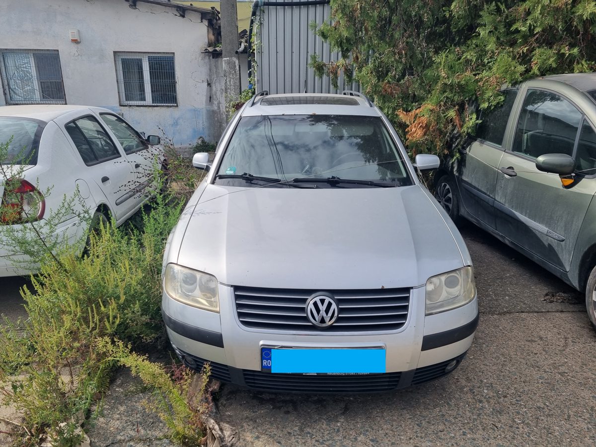 VOLKSWAGEN PASSAT 1
