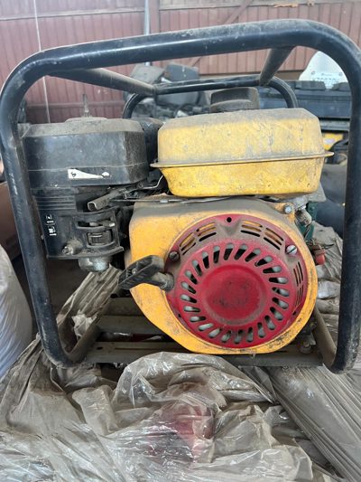 POMPA DE APA CU MOTOR