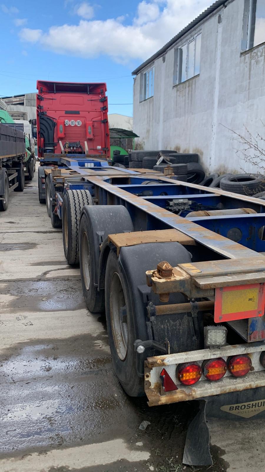 Semiremorci marca BROSHUIS model  2CONNECT 3AKCC 1