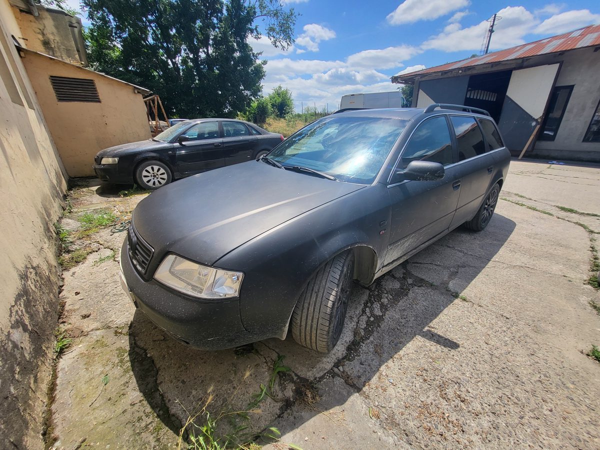 Autoturism M1 marca AUDI model A6/4B/AAKNF1 1
