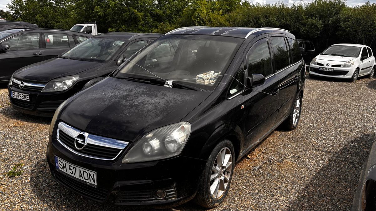 Autoturism Opel Zafira - SM 57 ADN 1