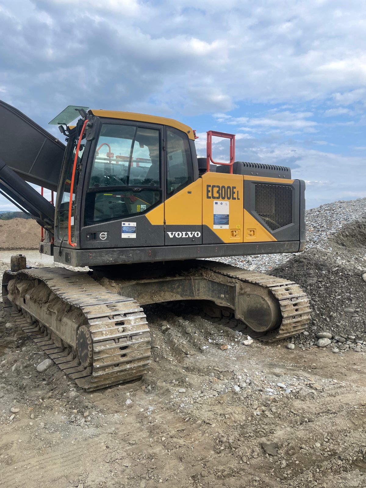 Excavator cu şenile 1