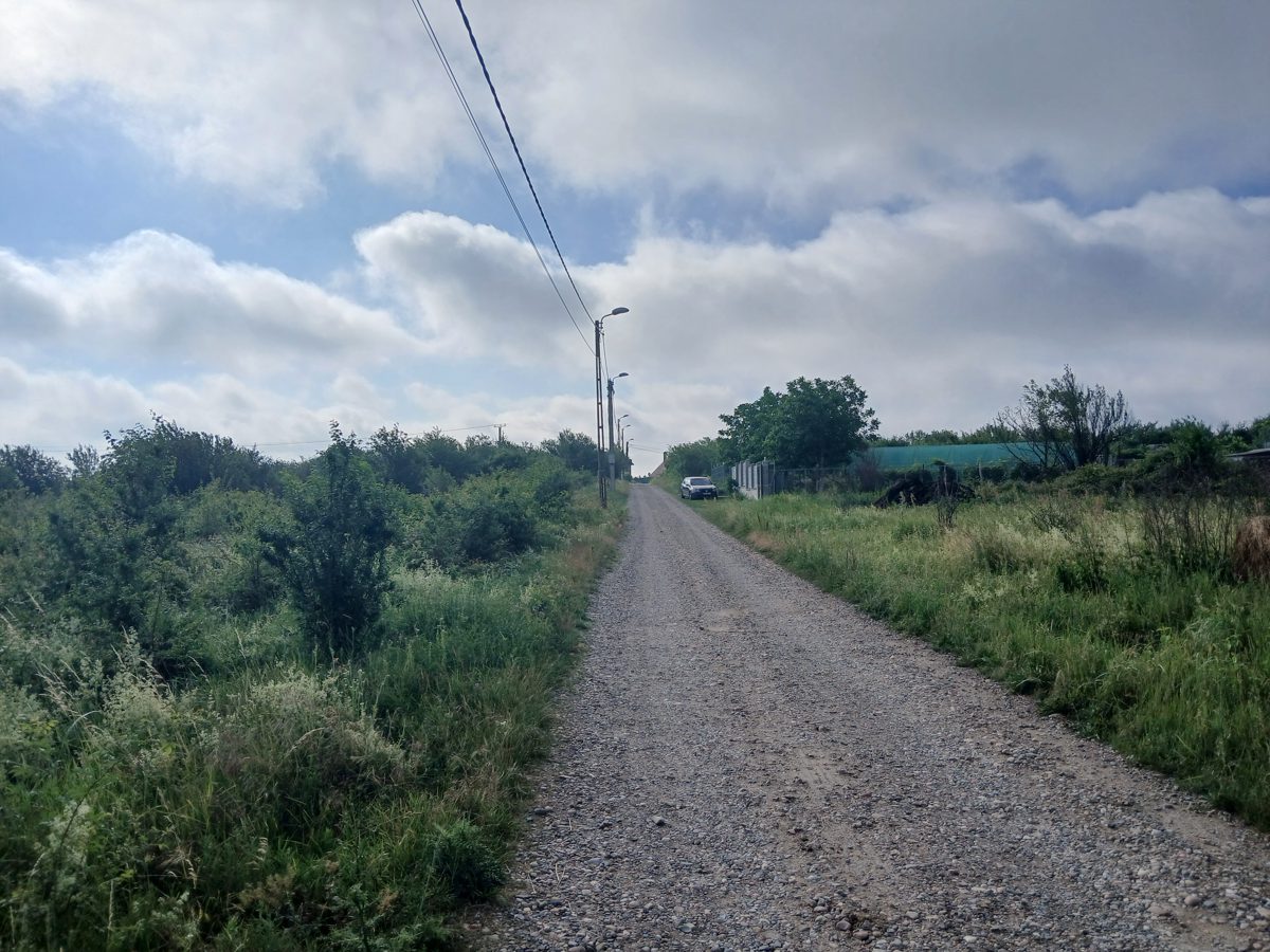 teren extravilan - livada - in suprafata de 3.715 mp, situat în Oradea, zona Paleu, jud. Bihor 1