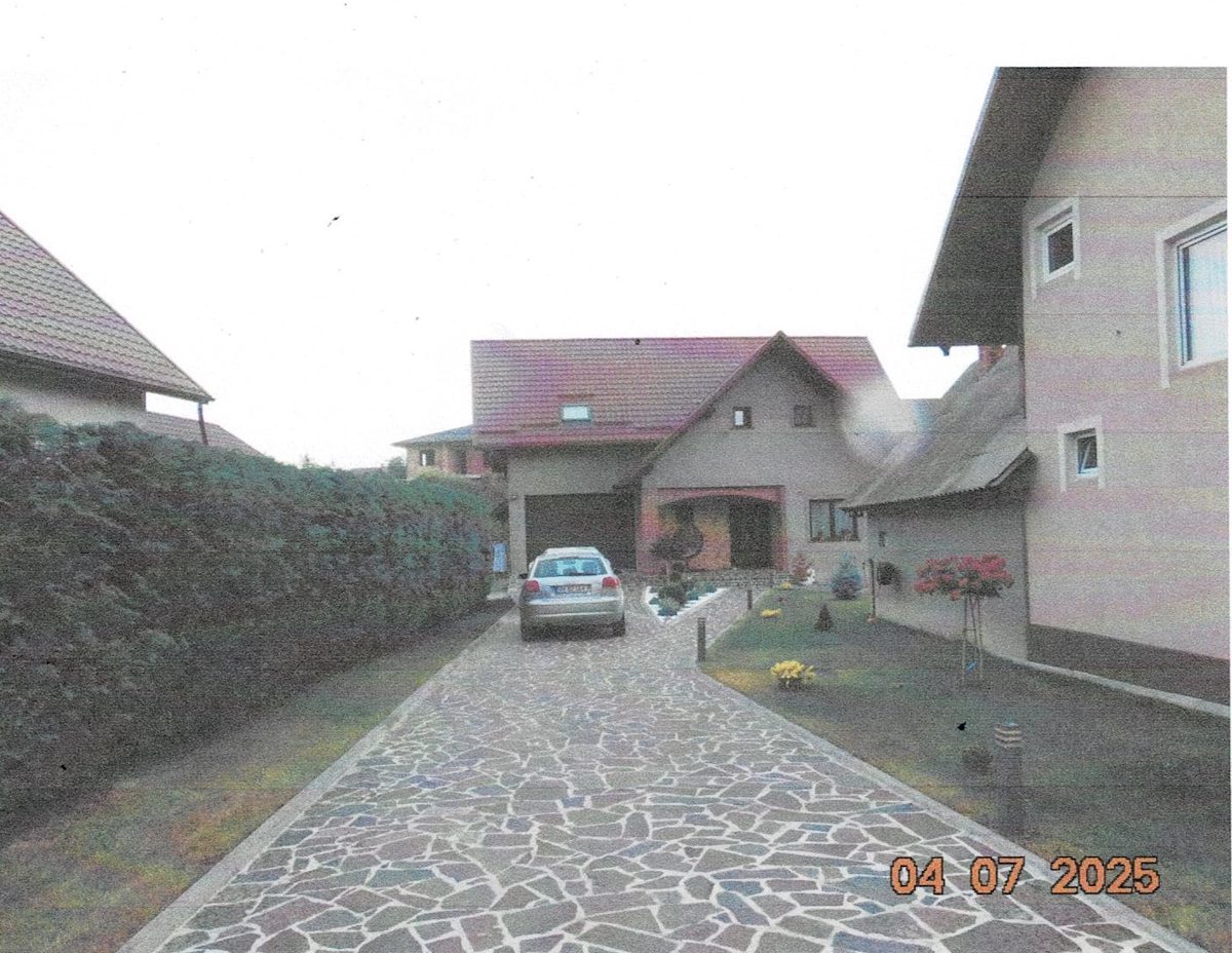 Ansamblu de bunuri imobile 1