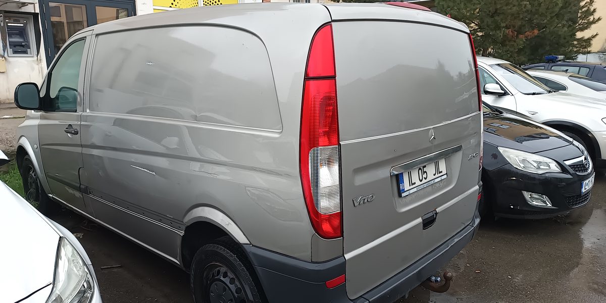Duba marca MERCEDES-BENZ model VITO 109CDI 639/1 1