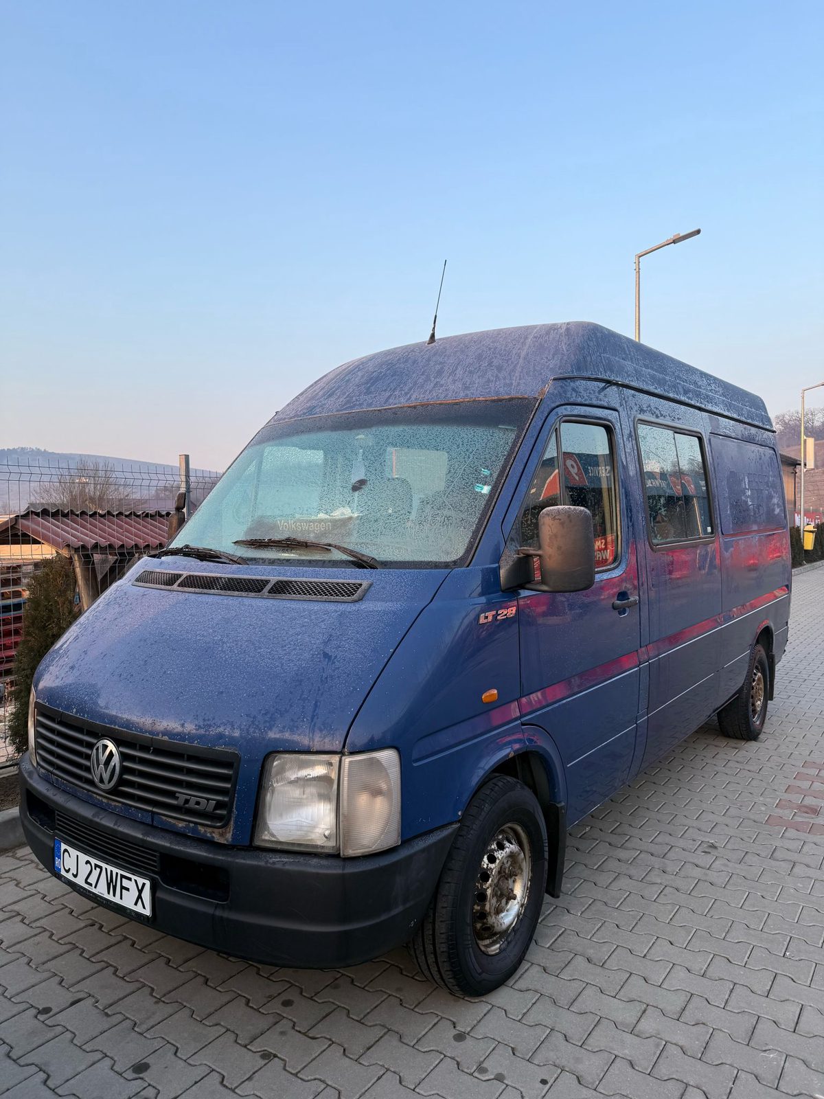 Autoturism marca Volkswagen culoare Albastru 1