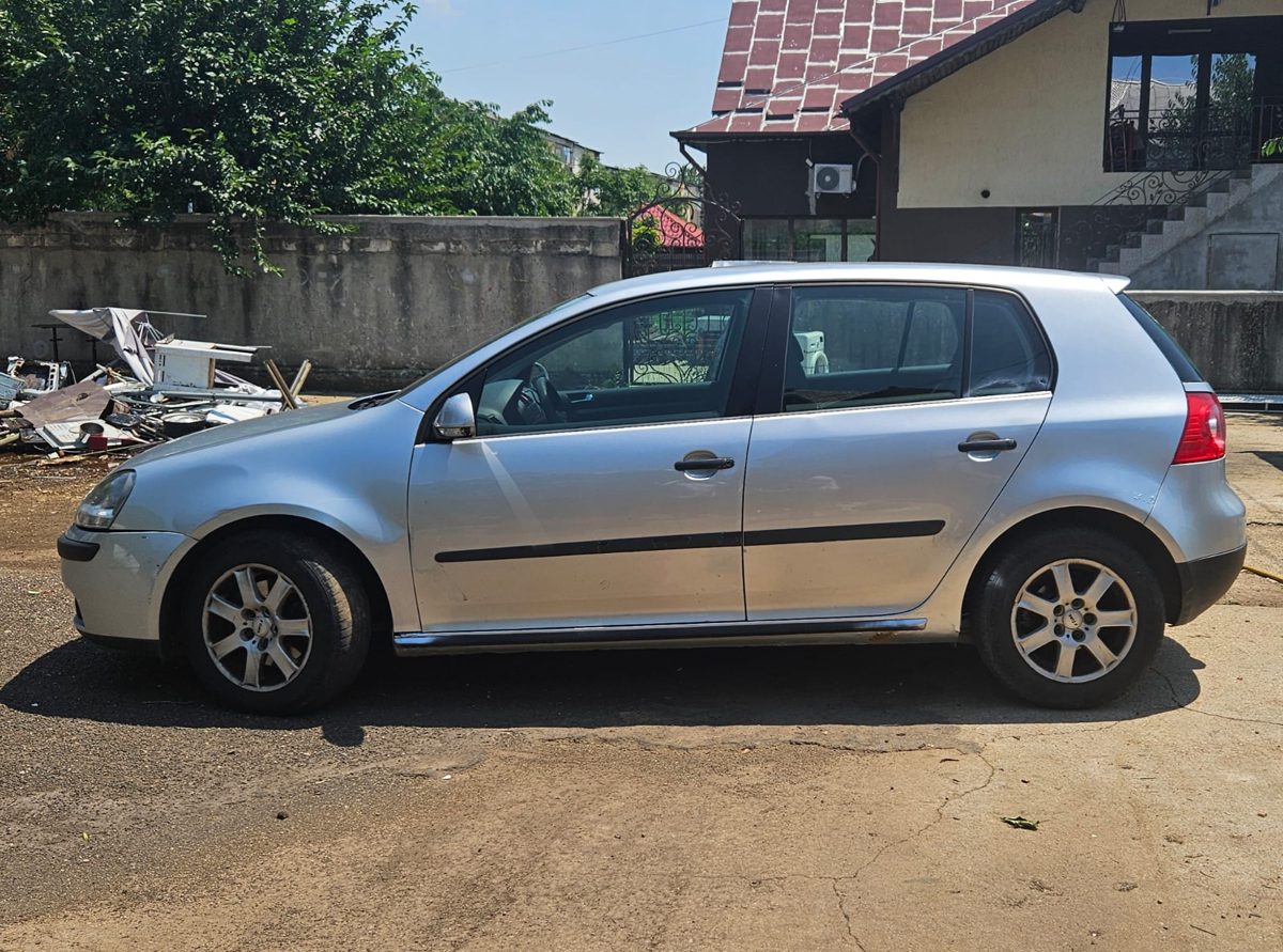 Autoturism marca Volkswagen model GOLF 1
