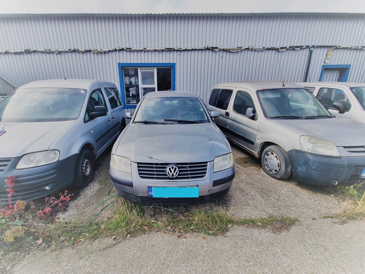 VOLKSWAGEN PASSAT 1