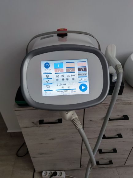Aparat de epilare definitiva laser 1