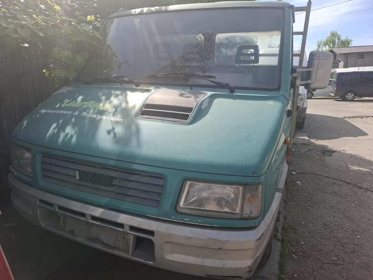 AUTOUTILITARA marca IVECO DAILY model 35-8.1 , an fabricatie 1995 1