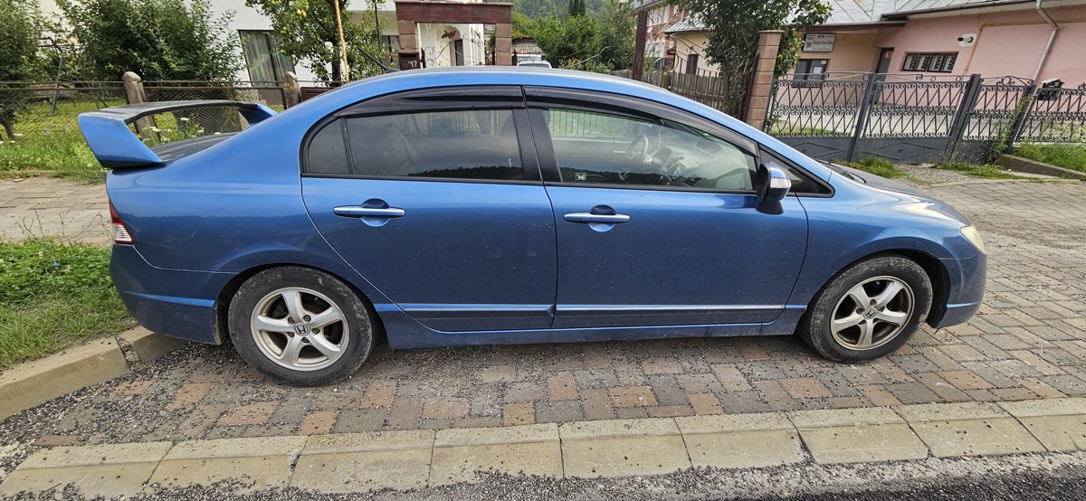 Autoturism marca Honda model Civic 4 usi (2006-2012) culoare Albastru metalizat 1