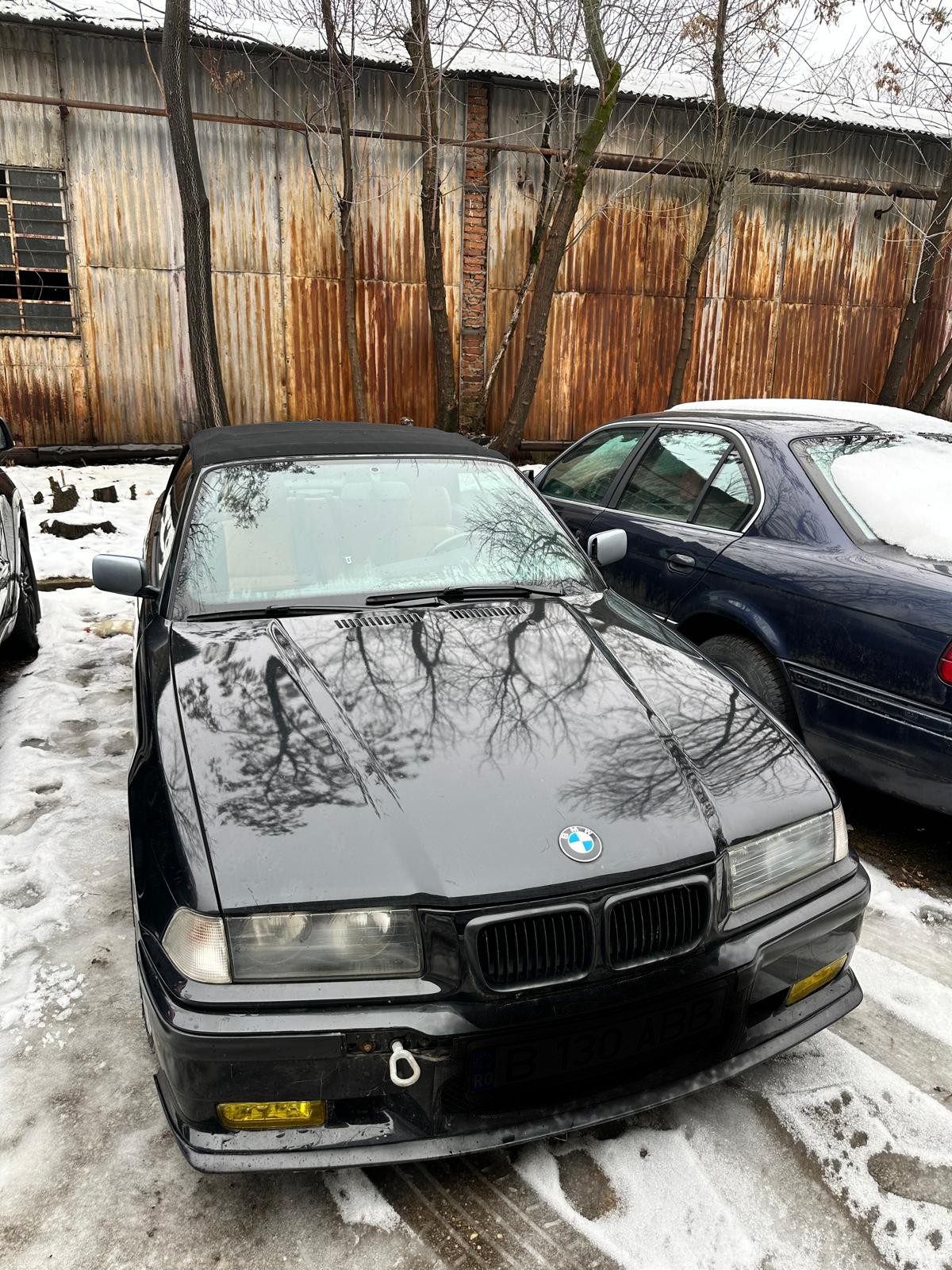 Autoturism marca BMW model 318 L Cabrio M1 culoare Negru 1