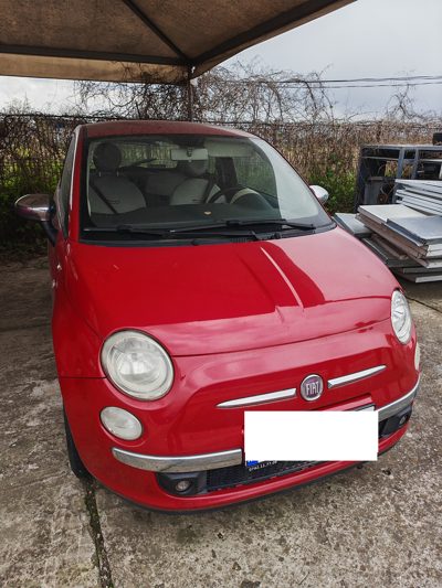 Autoturism marca Fiat model 500 culoare Rosu