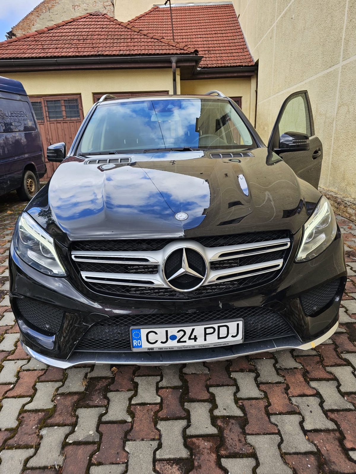 Autoturism marca MERCEDES BENZ 1
