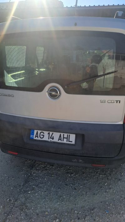 Autoturism marca Opel model Corsa Van