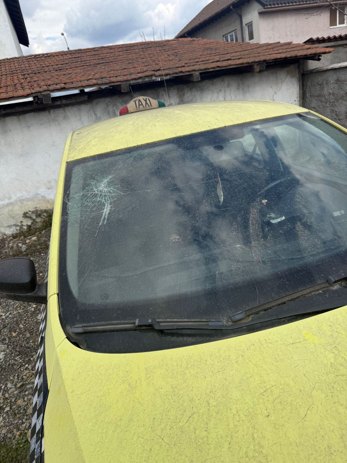 Autoturism marca Skoda model Rapid culoare Albastru-Galben metalizat 1