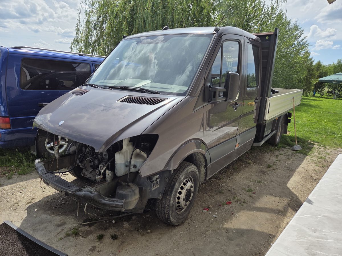 marca MERCEDES-BENZ model SPRINTER culoare Maro + Gri 1