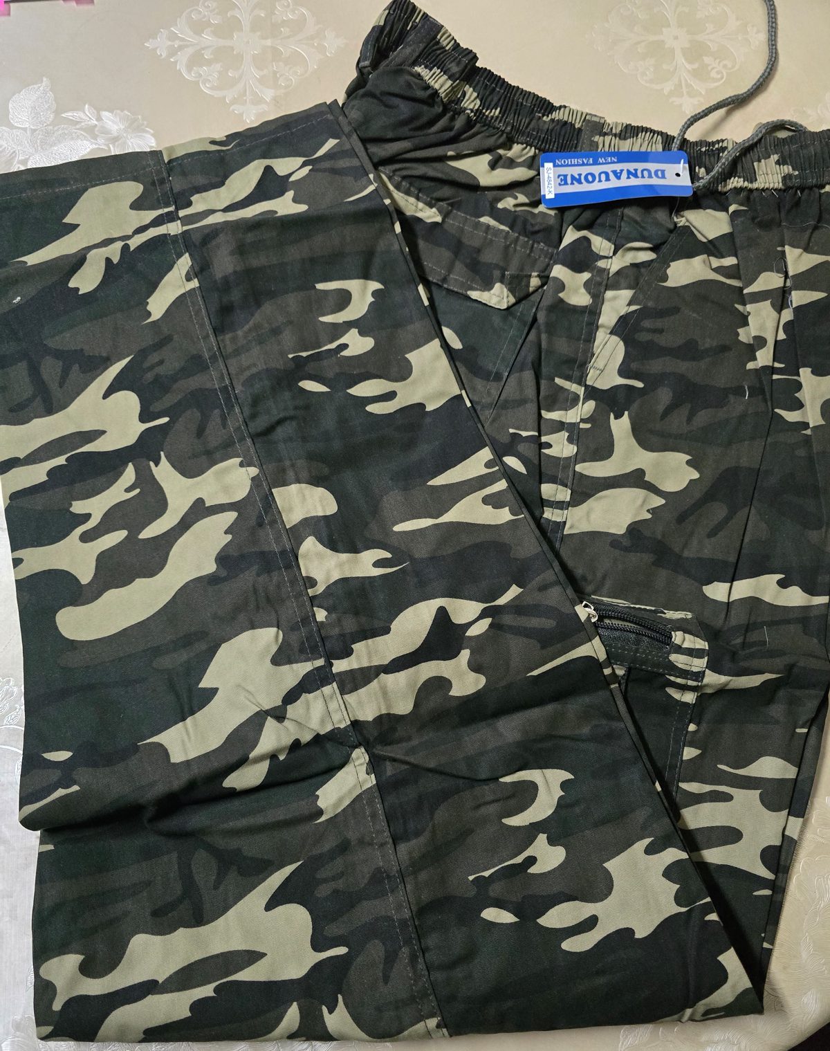 Pantaloni 1
