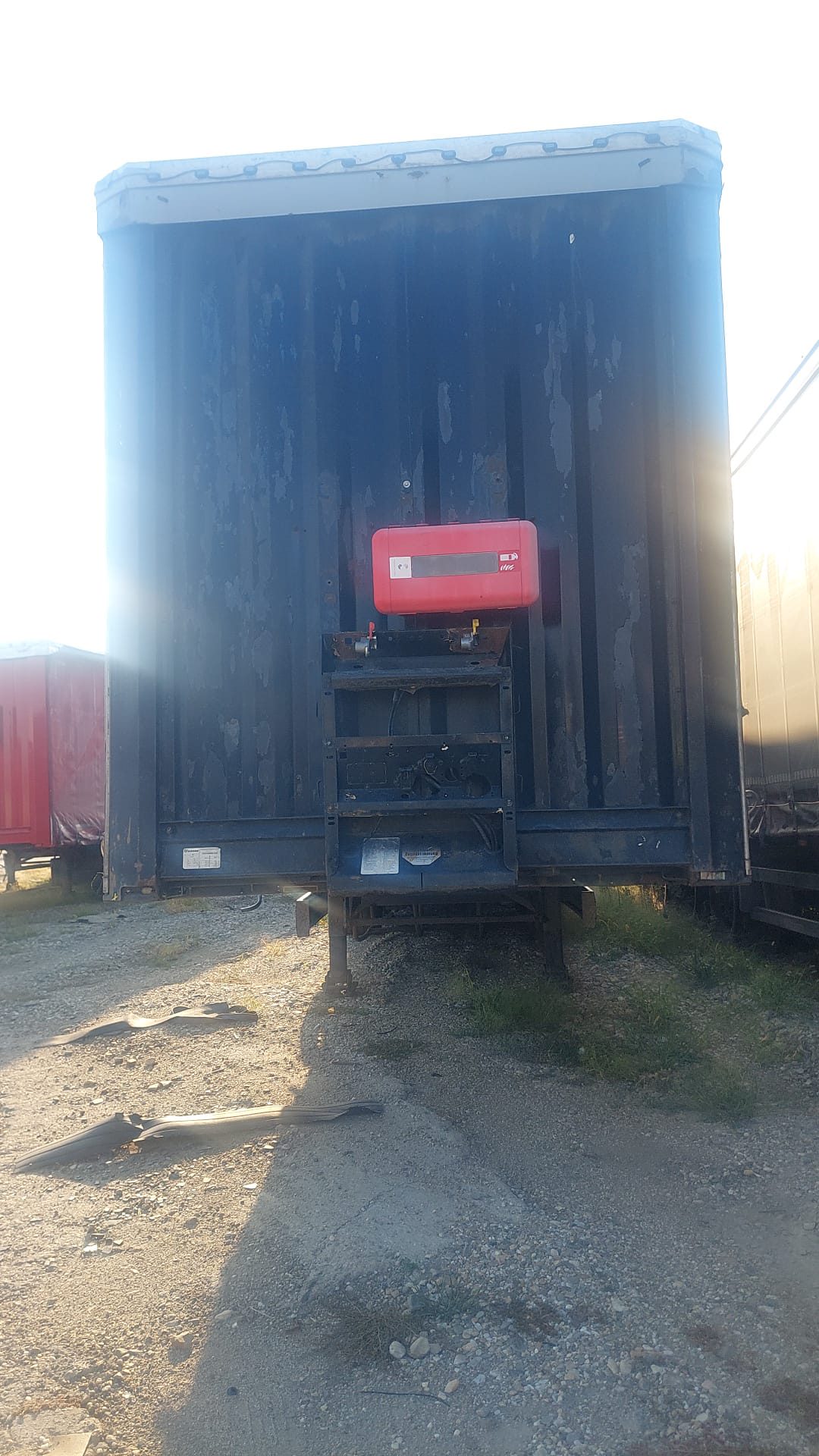 Semiremorci marca KRONE SD 1