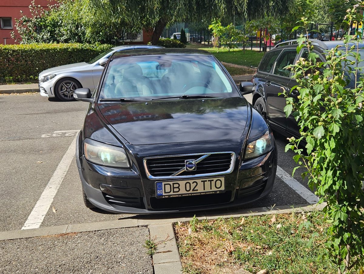 Autoturism marca VOLVO model M MK76 culoare NEGRU 1