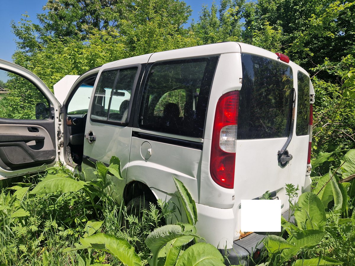 Autoturism marca FIAT model DOBLO 223 AXM1A culoare Alb 1
