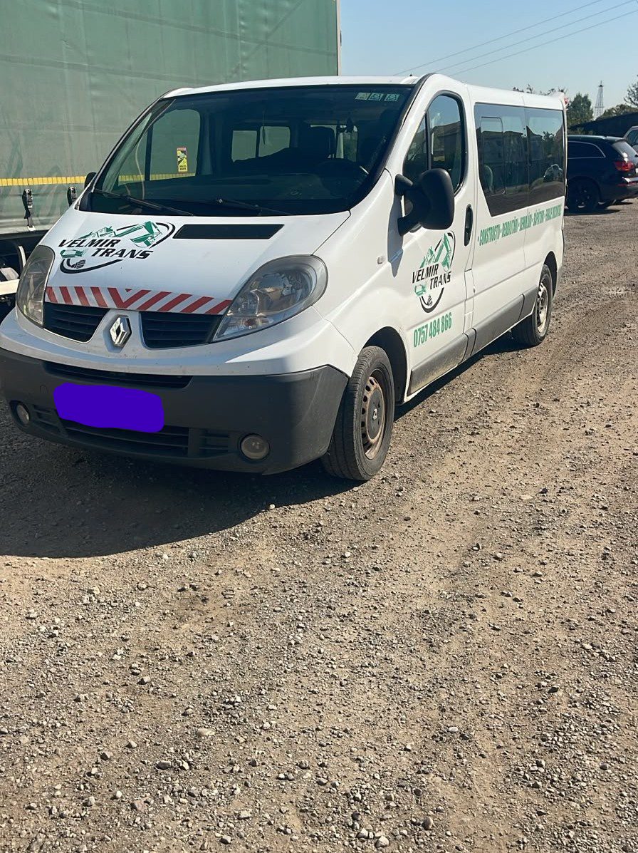 Autoturism marca RENAULT model TRAFIC culoare ALB 1