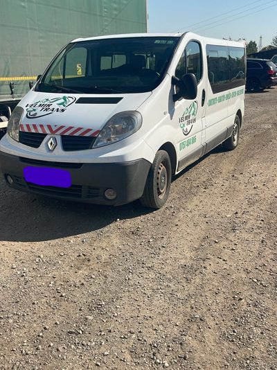 Autoturism marca RENAULT model TRAFIC culoare ALB