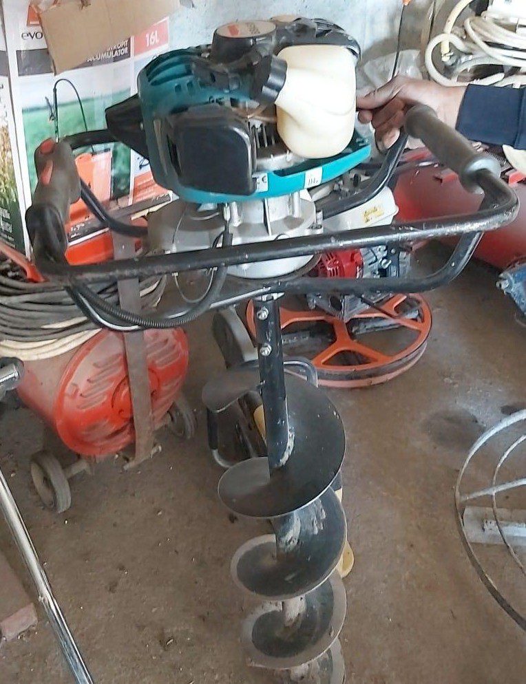 Motoburghiu Makita BBA520 (foreza pamant) 1